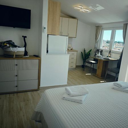 Apartment Topic Baška Voda Εξωτερικό φωτογραφία