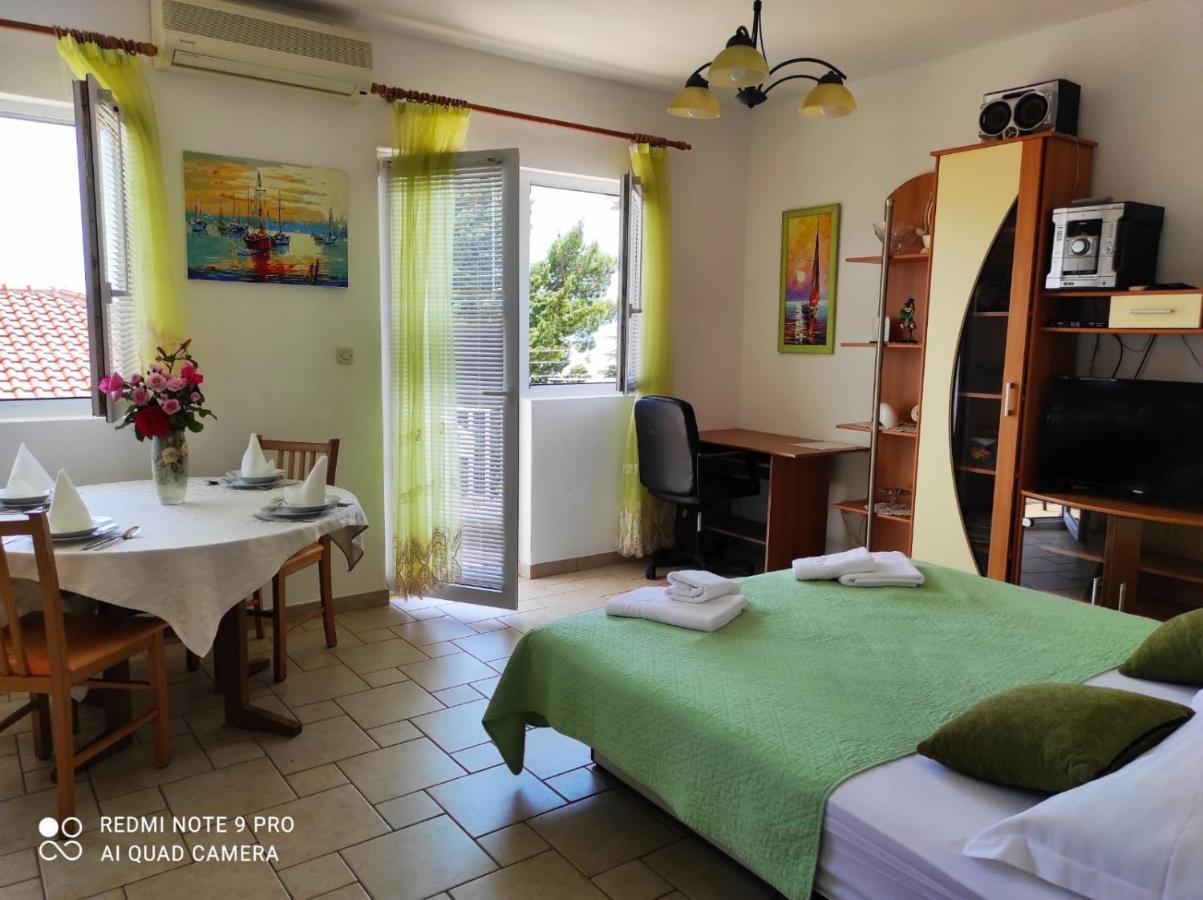 Apartment Topic Baška Voda Εξωτερικό φωτογραφία