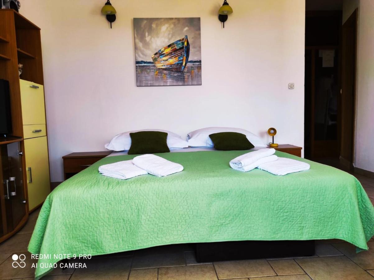 Apartment Topic Baška Voda Εξωτερικό φωτογραφία