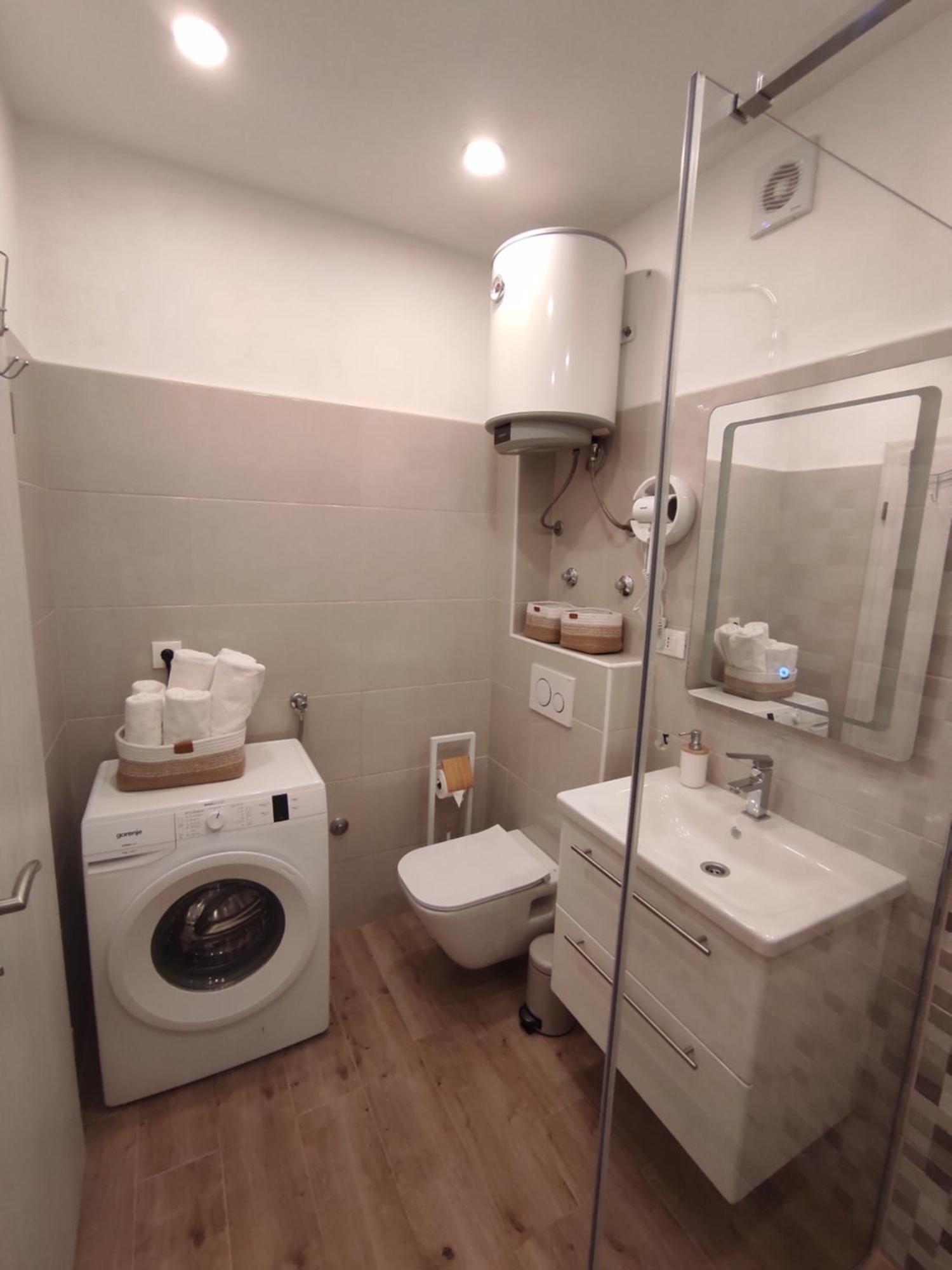 Apartment Topic Baška Voda Εξωτερικό φωτογραφία