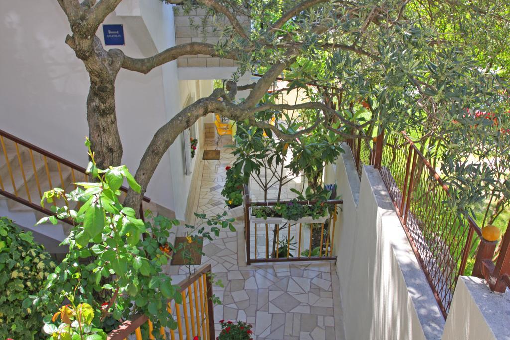 Apartment Topic Baška Voda Εξωτερικό φωτογραφία