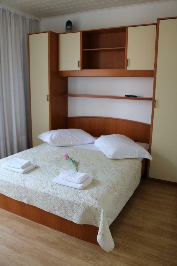 Apartment Topic Baška Voda Εξωτερικό φωτογραφία
