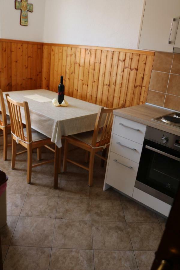 Apartment Topic Baška Voda Εξωτερικό φωτογραφία